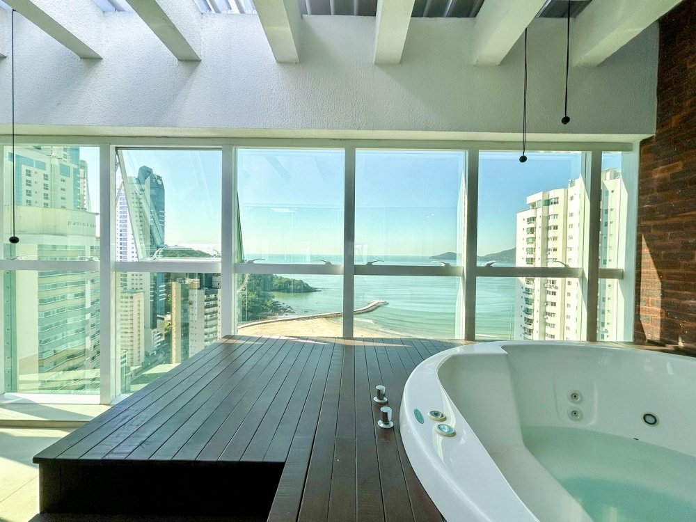 Cobertura Duplex - Aluguel - Pioneiros - Balneário Camboriú - SC