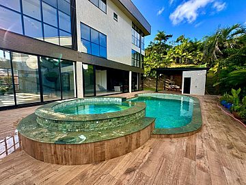 rea externa da piscina