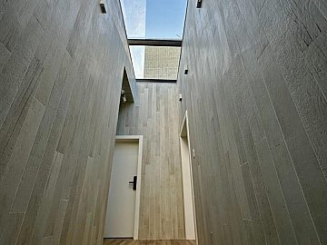 Hall com iluminao natural